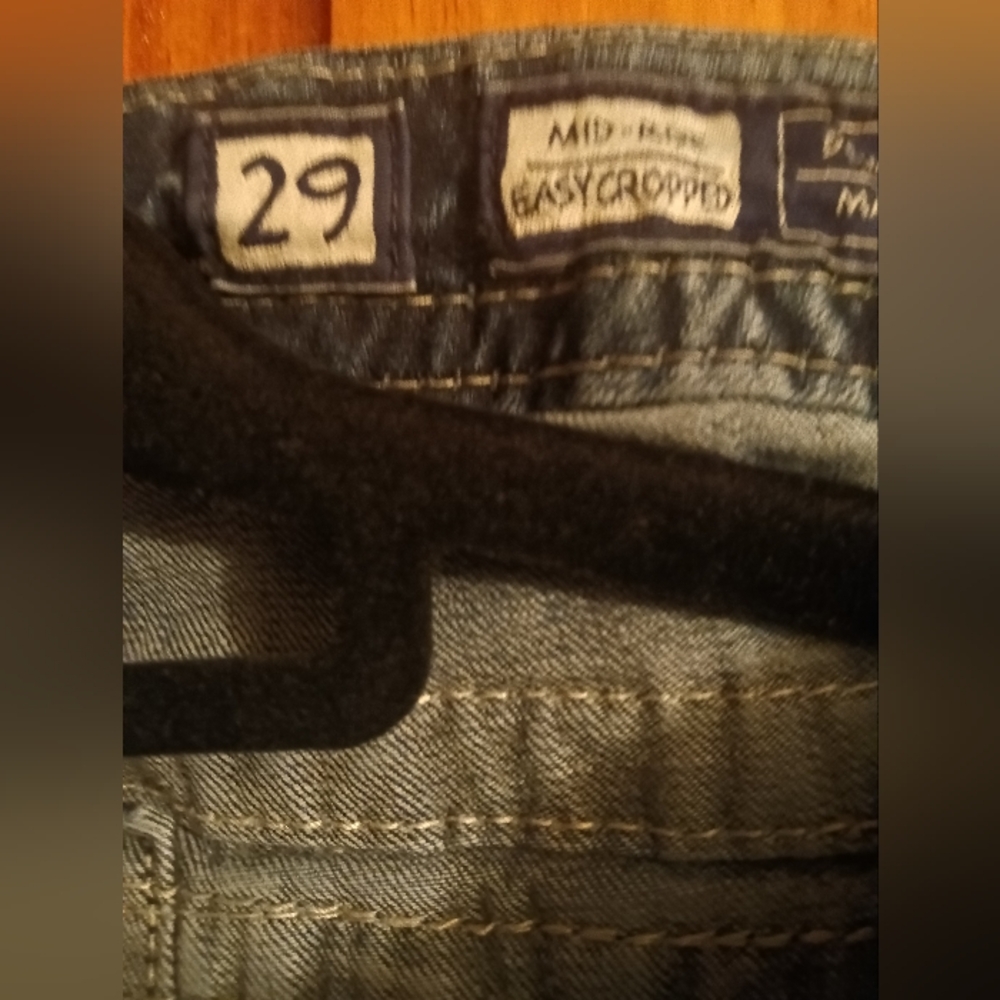 Miss Me cropped jeans